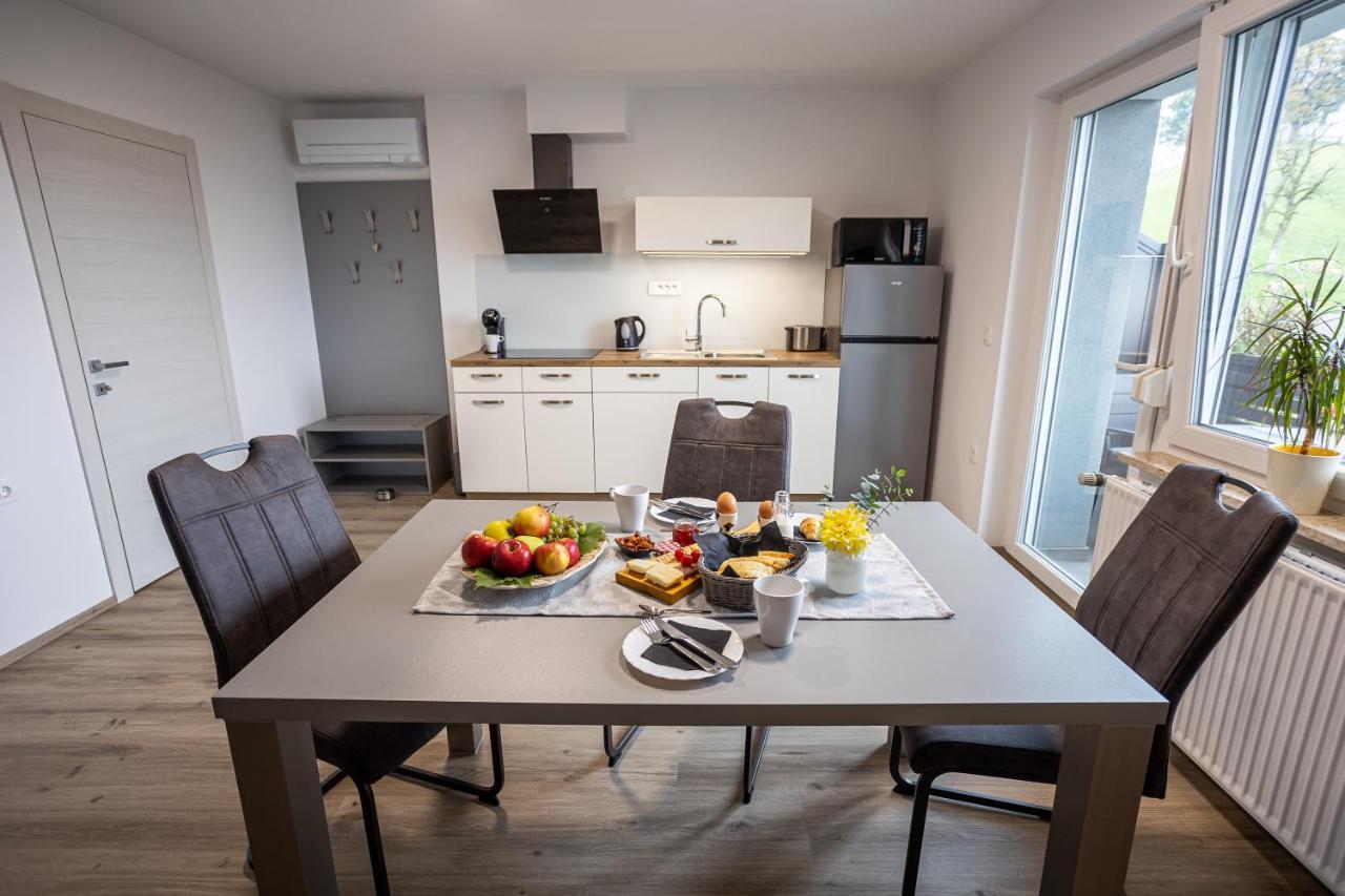 Apartmaji Pr Smolet Škofja Loka Eksteriør billede